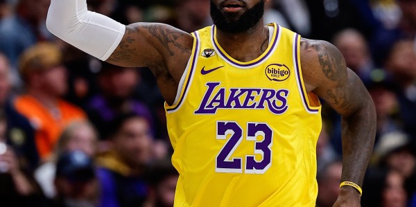 完美世界中国官网-Skip：珍妮终于花时间识破了詹姆斯这个骗过数百万盲人观众的骗局